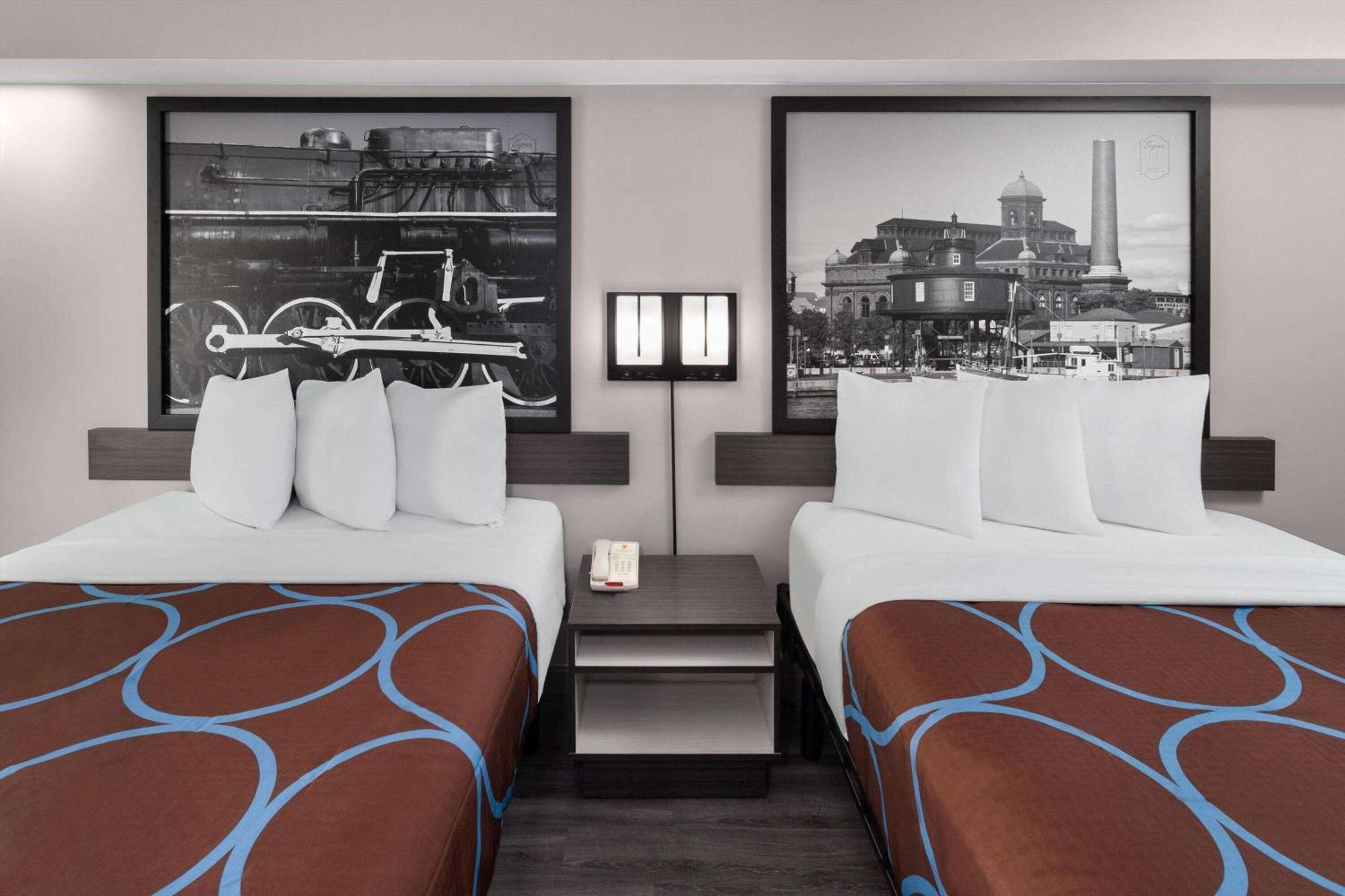 Super 8 By Wyndham Baltimore Northwest Bagian luar foto