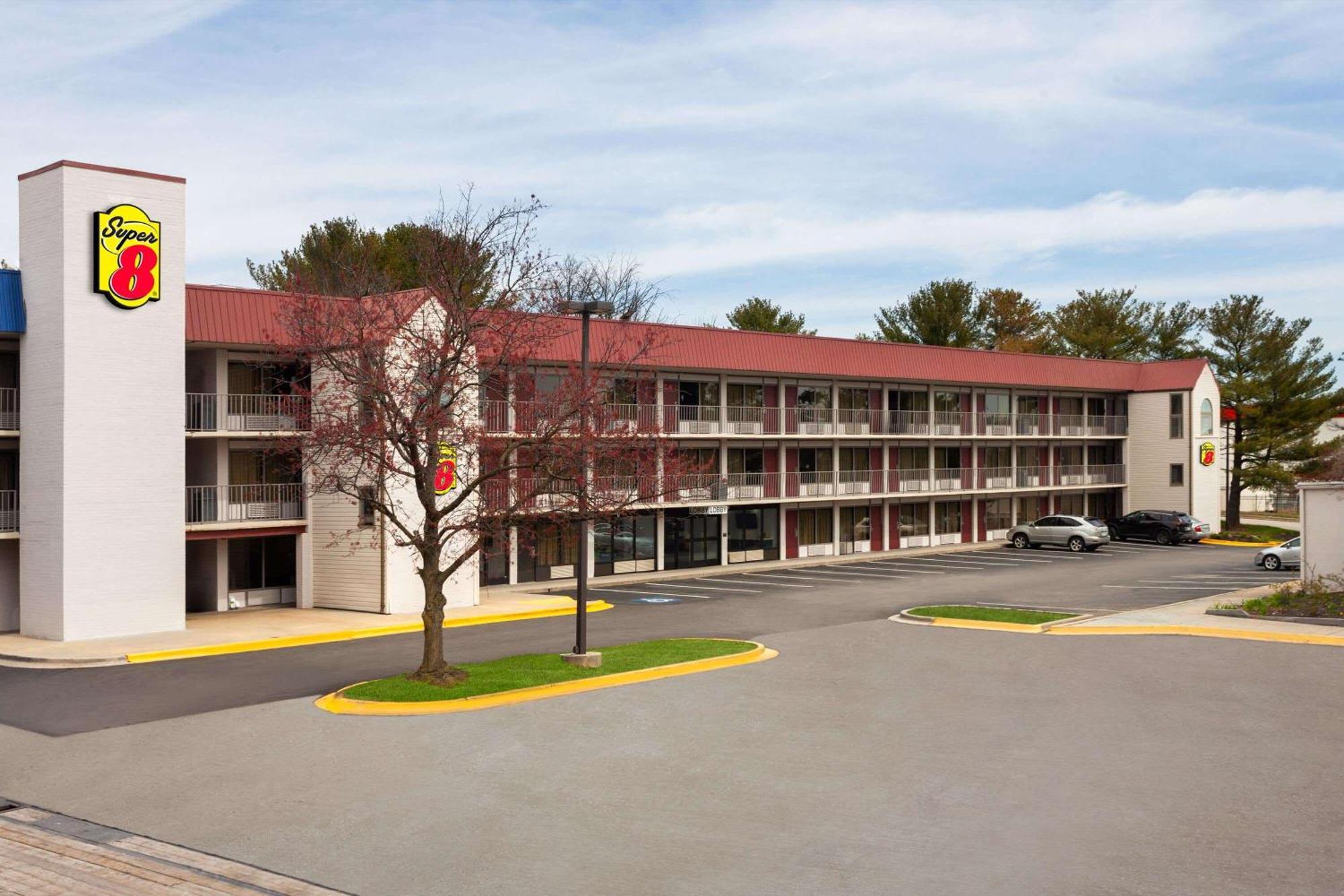Super 8 By Wyndham Baltimore Northwest Bagian luar foto